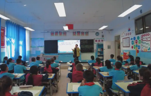 教育优质均衡开展的中心引擎曾经的教育方法或许更重视常识灌注