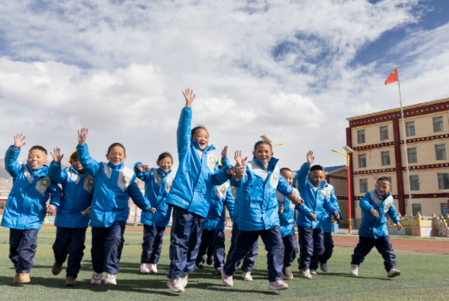 全程跟听课复盘重难点给出改善清单协助年青教师快速站稳讲台