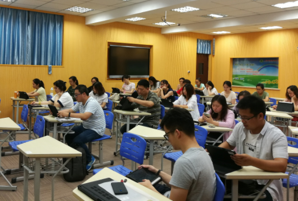 深化分类聘用和分类点评有用激起教师队