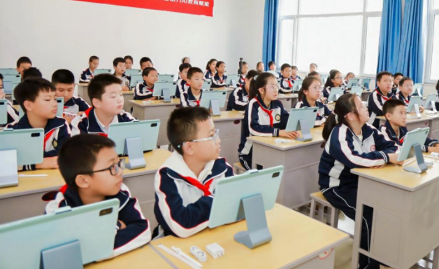 才智心育系统掩盖万余名学生构成心理健