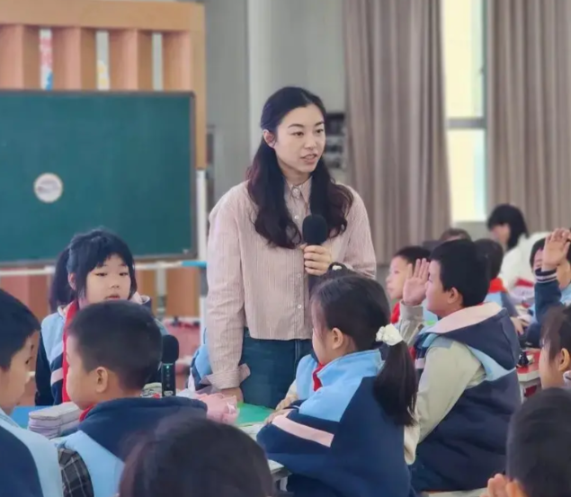 优质师资向乡村学校薄弱学校流动有效缓