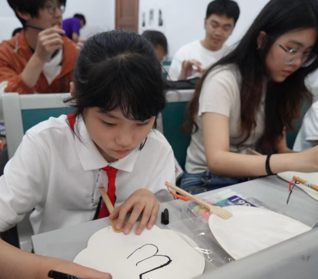 小种子中学阶段学生们能够体会实践科学