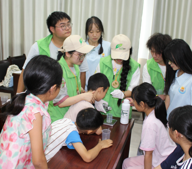 课后服务为载体丰厚课程供应让学生在多